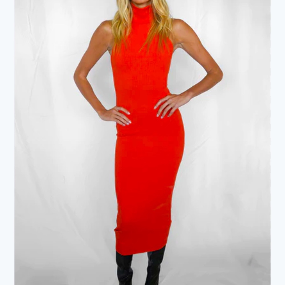 NWT House of Harlow 1960 Bodycon dress in Super on trend RED color!